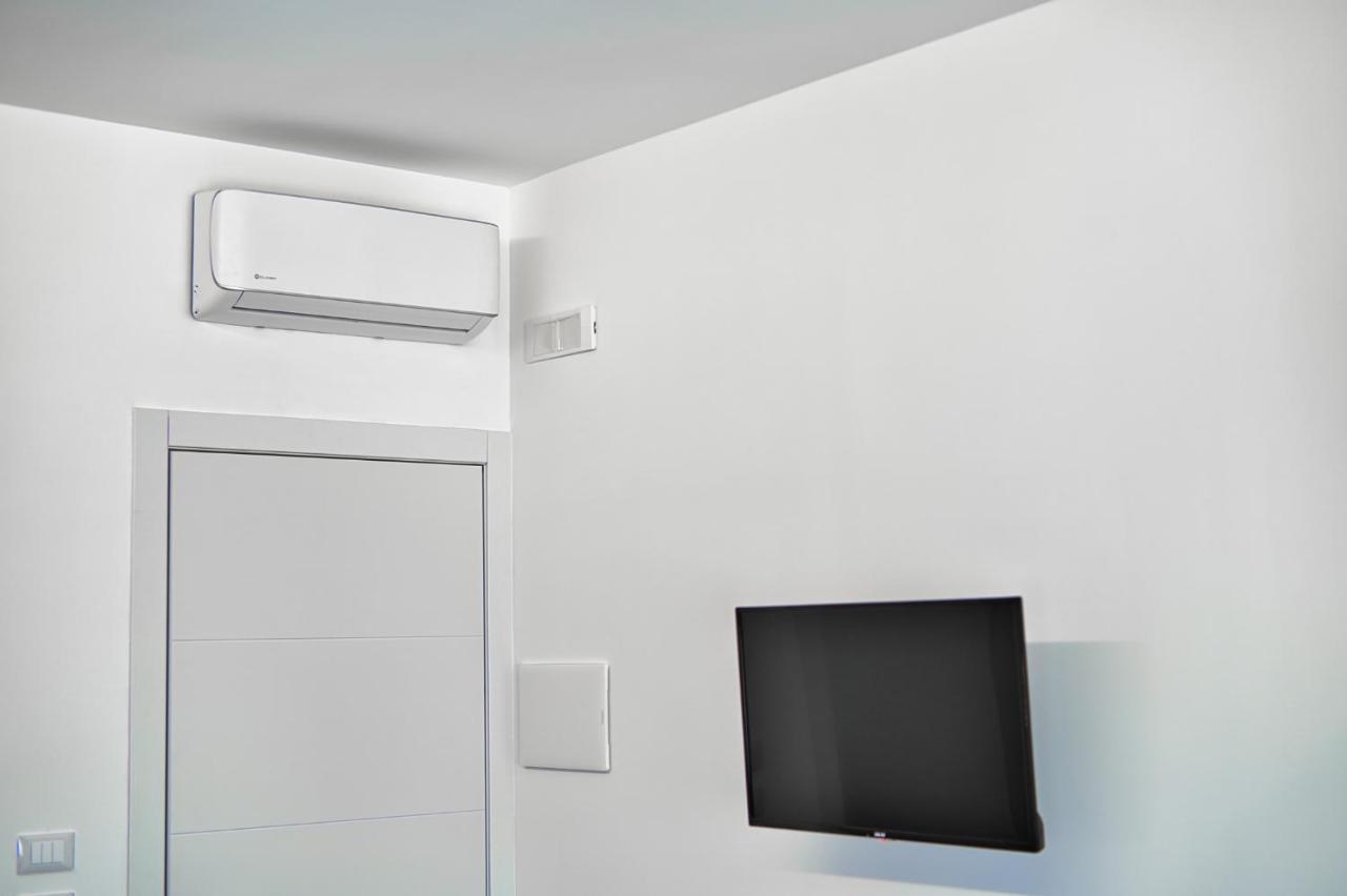 Distinto Suite & Rooms Lecce Extérieur photo