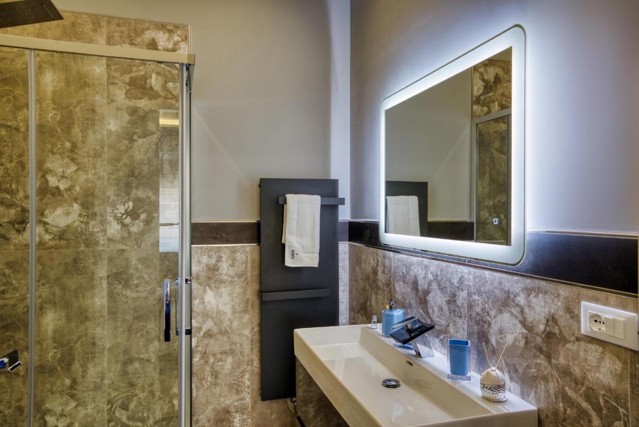 Distinto Suite & Rooms Lecce Extérieur photo