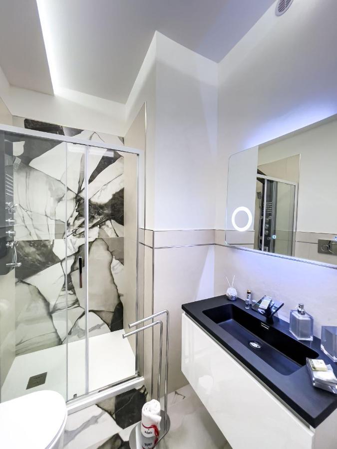 Distinto Suite & Rooms Lecce Extérieur photo
